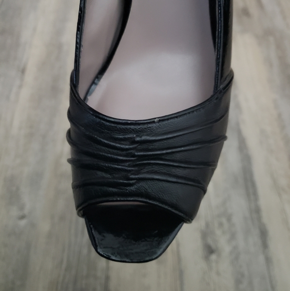 Women's High Heels - Picture 3 of 4